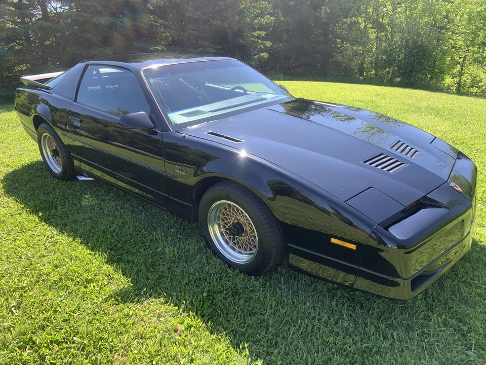 1989 Pontiac Firebird Trans Am 3rd Gen - Image 9 of 31