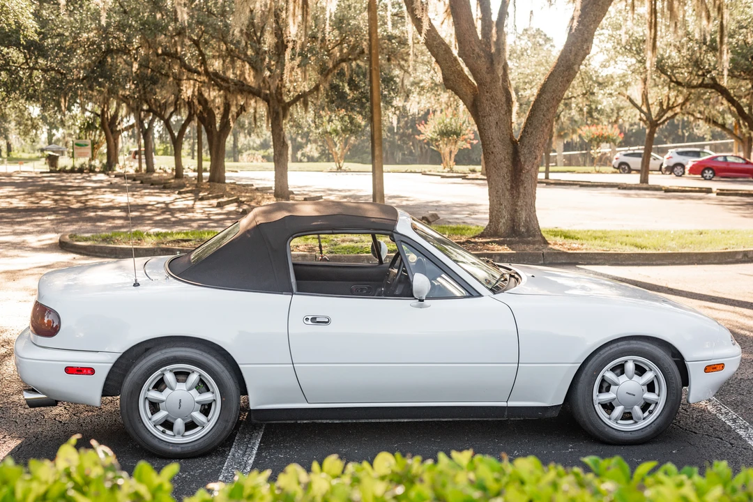 1990 Mazda NA MX-5 Miata - Image 10 of 31