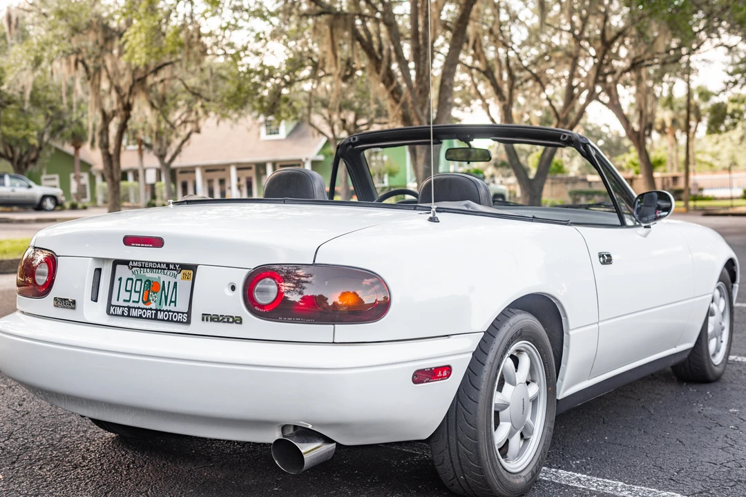 1990 Mazda NA MX-5 Miata - Image 19 of 31