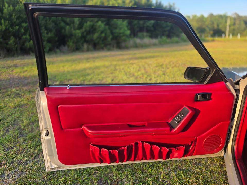1991 Ford Mustang 3rd Gen - Image 27 of 31