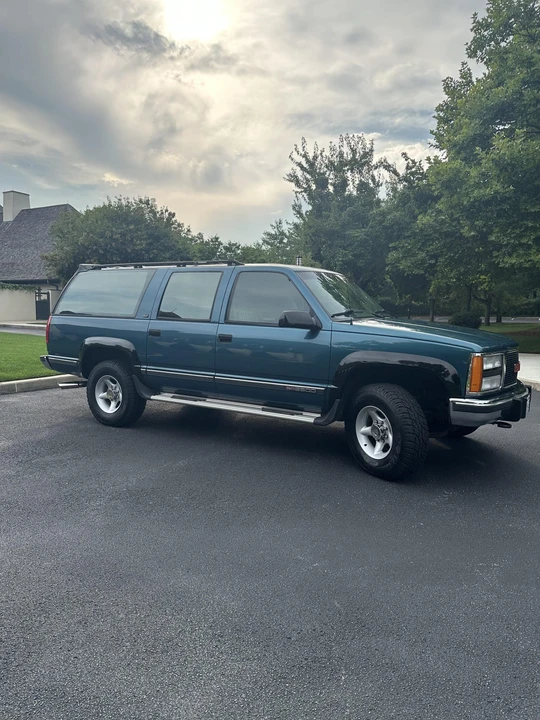 1993 GMC Suburban 8th Gen - Image 22 of 31