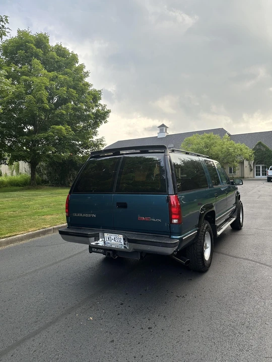 1993 GMC Suburban 8th Gen - Image 15 of 31