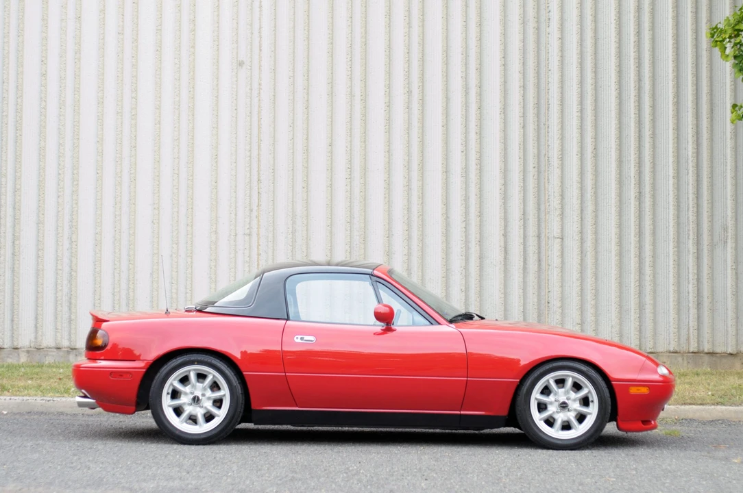 1994 Mazda NA MX-5 Miata - Image 28 of 31