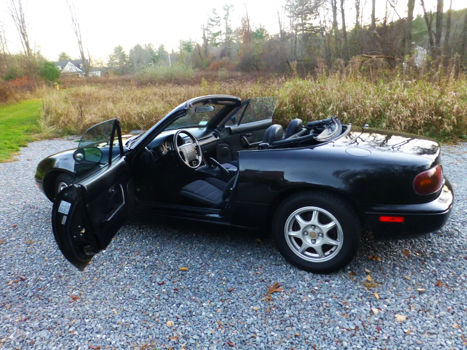 1995 Mazda NA MX-5 Miata - Image 23 of 31
