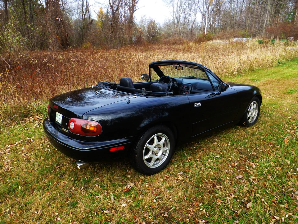 1995 Mazda NA MX-5 Miata - Image 17 of 31
