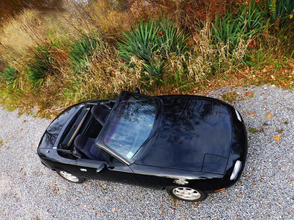 1995 Mazda NA MX-5 Miata - Image 27 of 31