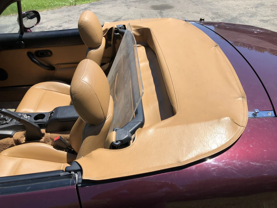 1995 Mazda NA MX-5 Miata - Image 21 of 31