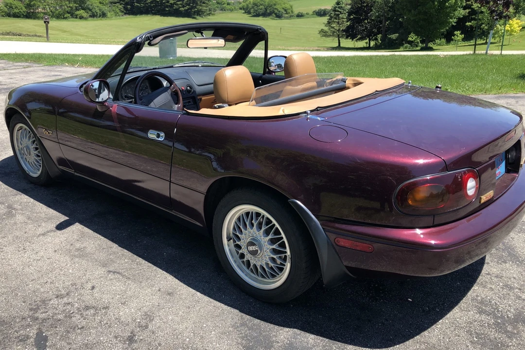 1995 Mazda NA MX-5 Miata - Image 2 of 31