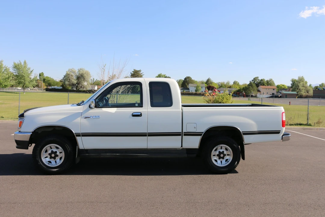1995 Toyota T100 - Image 11 of 31