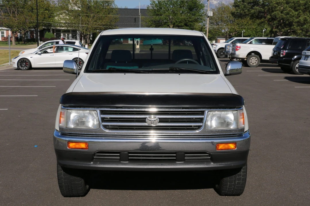 1995 Toyota T100 - Image 5 of 31