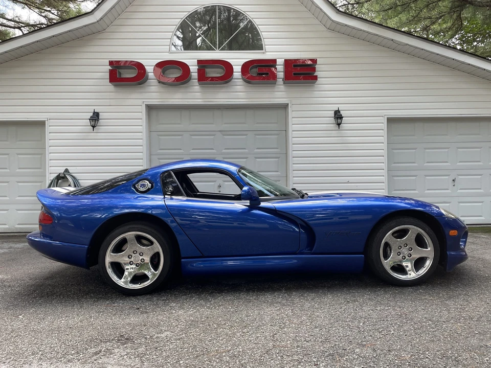 1996 Dodge Viper GTS 2nd Gen - Image 11 of 31