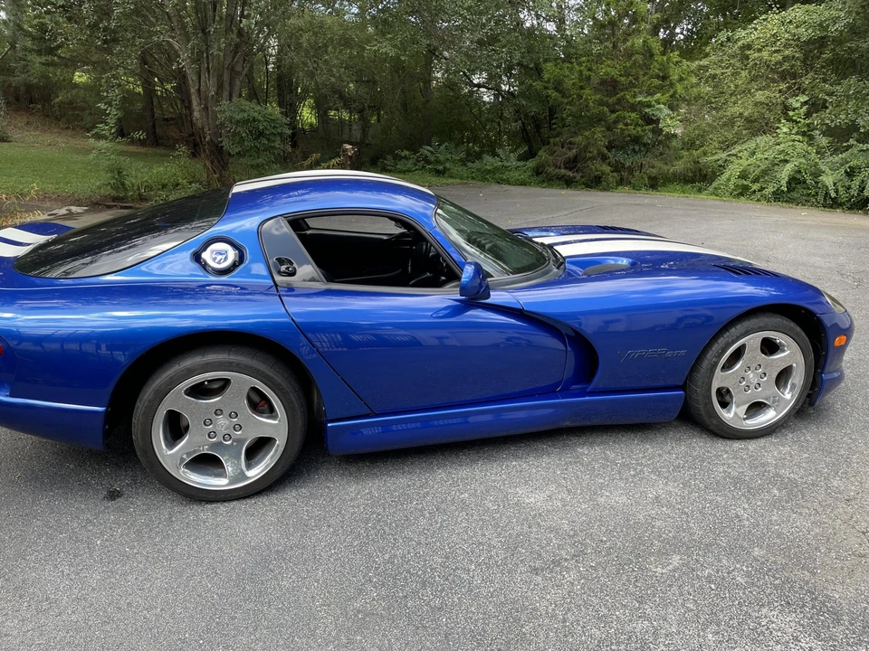 1996 Dodge Viper GTS 2nd Gen - Image 12 of 31