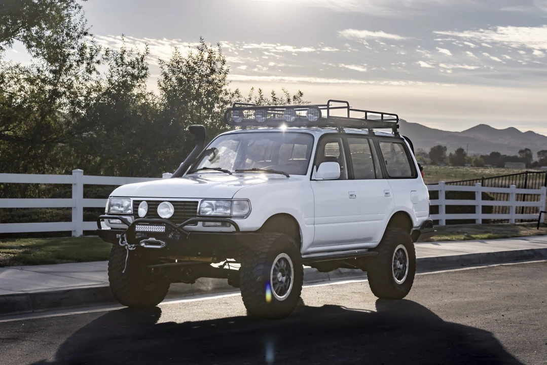 1996 Lexus LX 1st Gen - Image 8 of 31