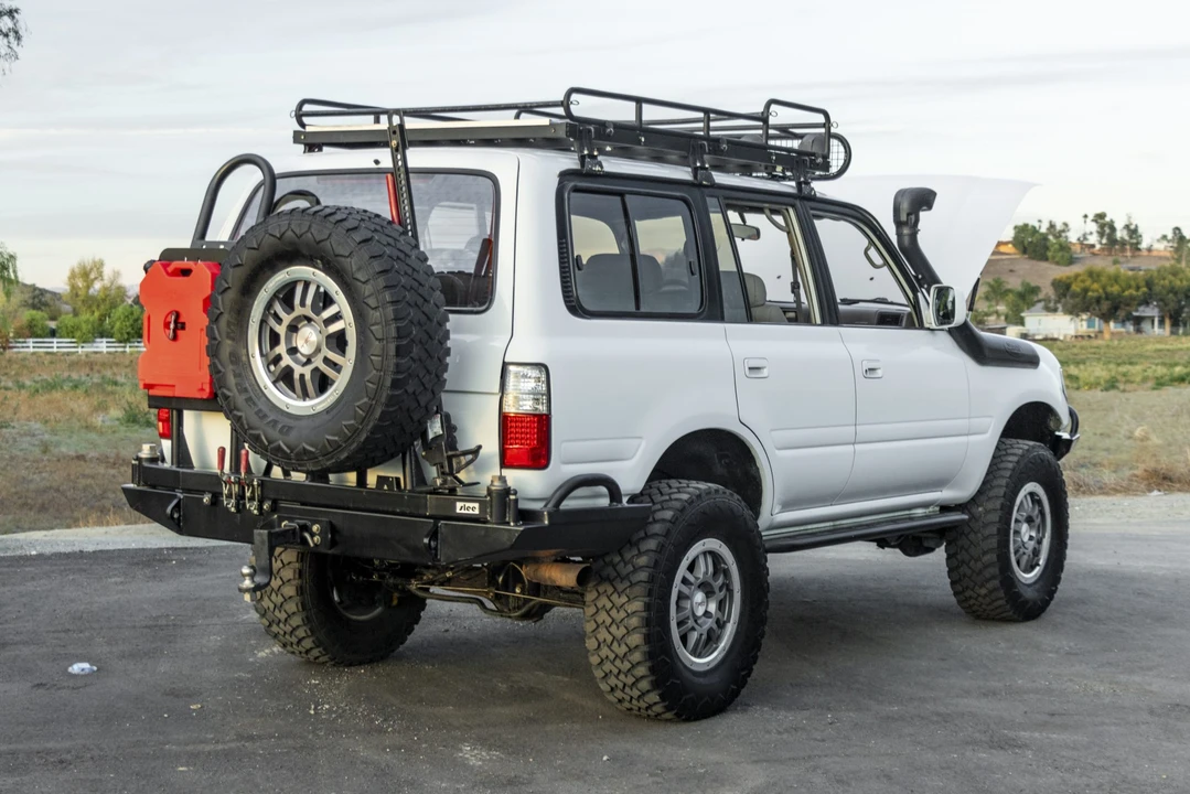1996 Lexus LX 1st Gen - Image 5 of 31