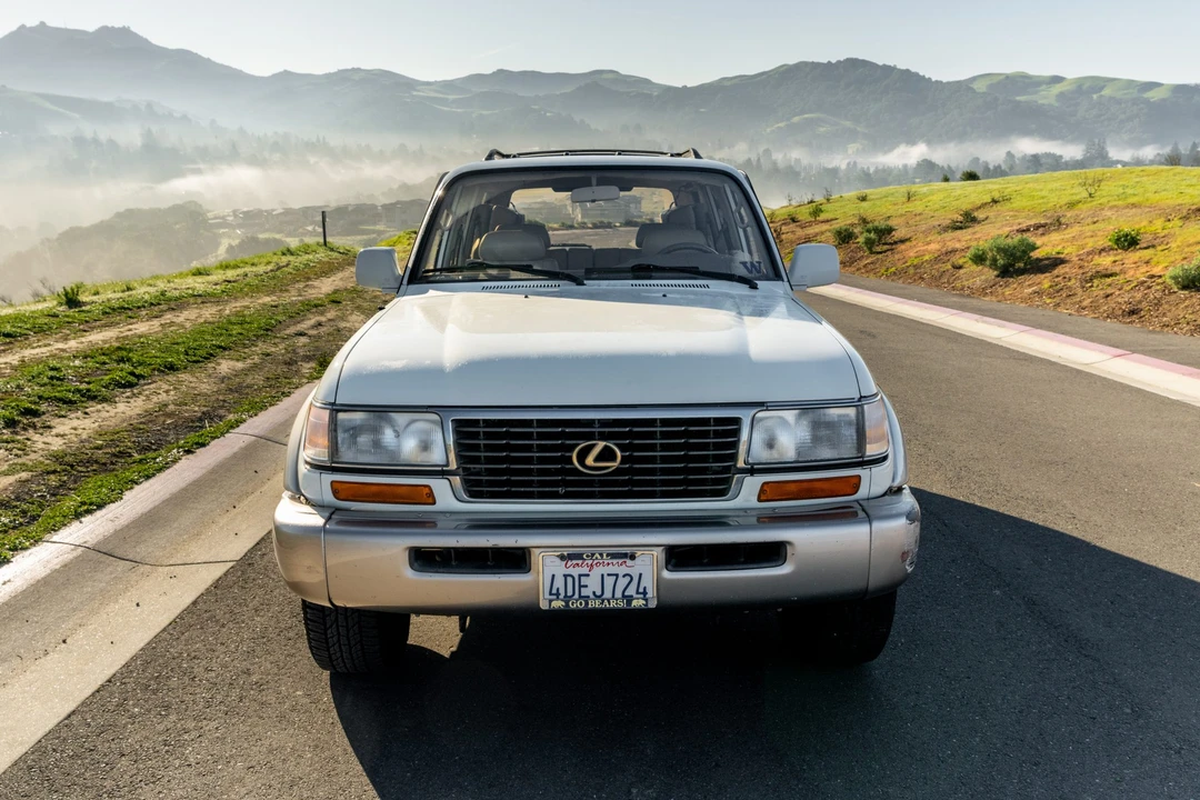 1996 Lexus LX 1st Gen - Image 3 of 31
