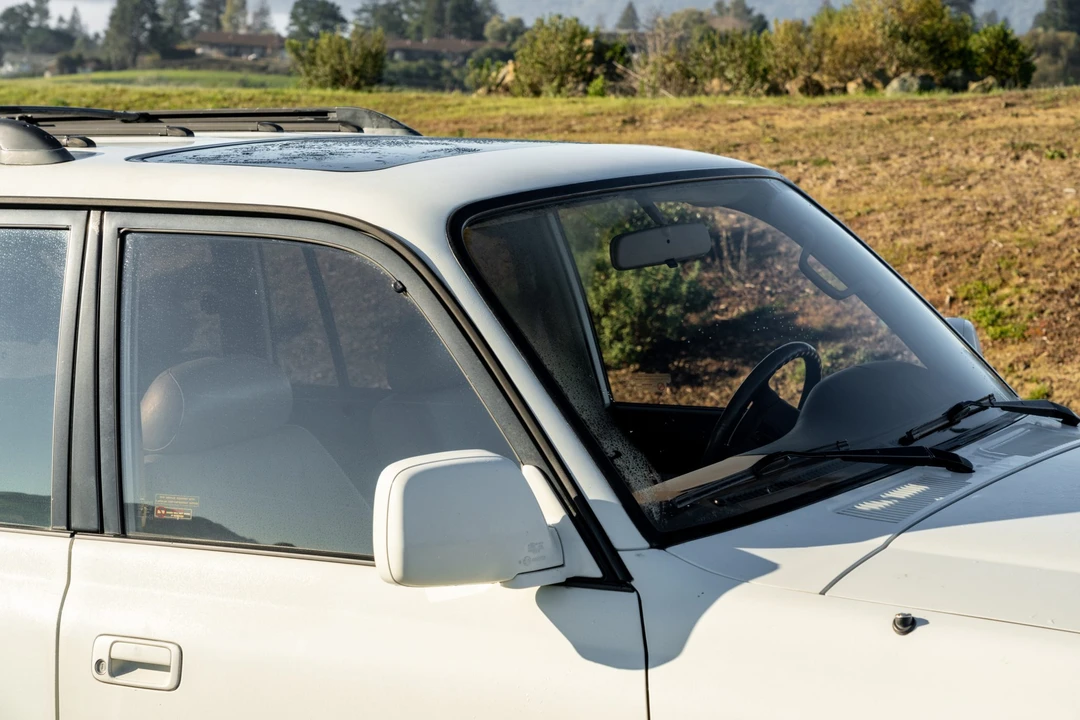 1996 Lexus LX 1st Gen - Image 19 of 31