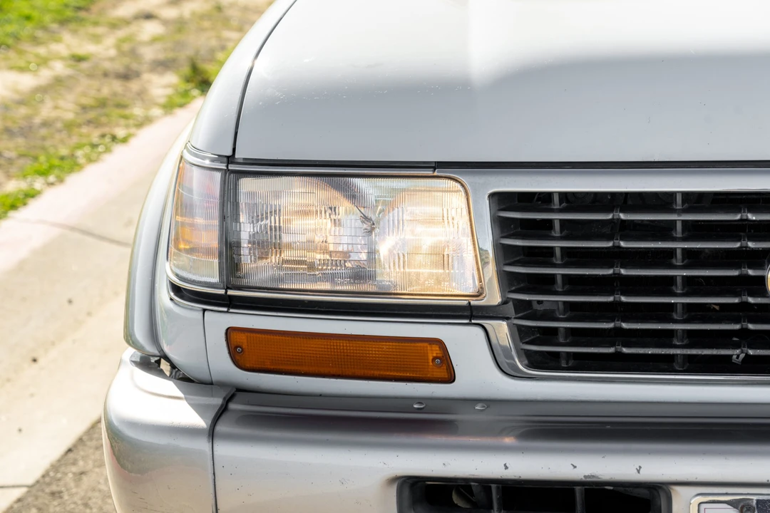 1996 Lexus LX 1st Gen - Image 20 of 31