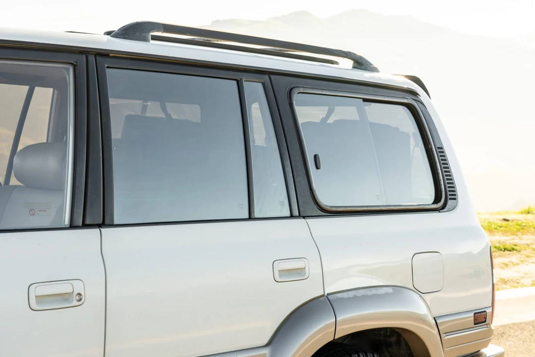 1996 Lexus LX 1st Gen - Image 14 of 31