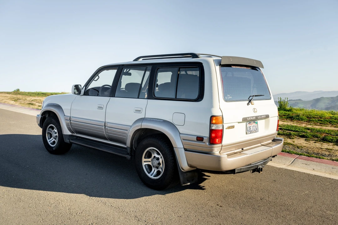 1996 Lexus LX 1st Gen - Image 5 of 31