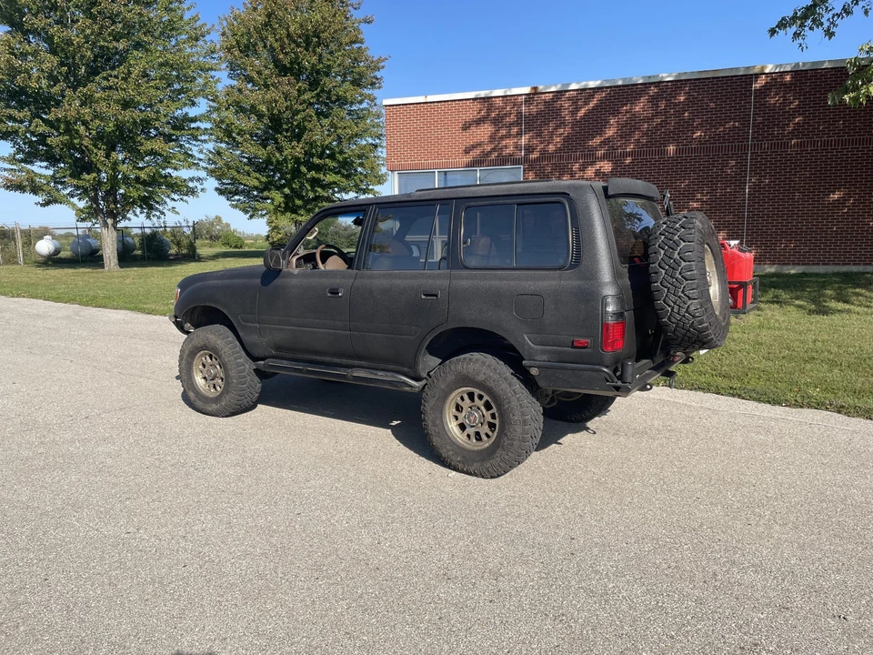 1996 Lexus LX 1st Gen - Image 9 of 31