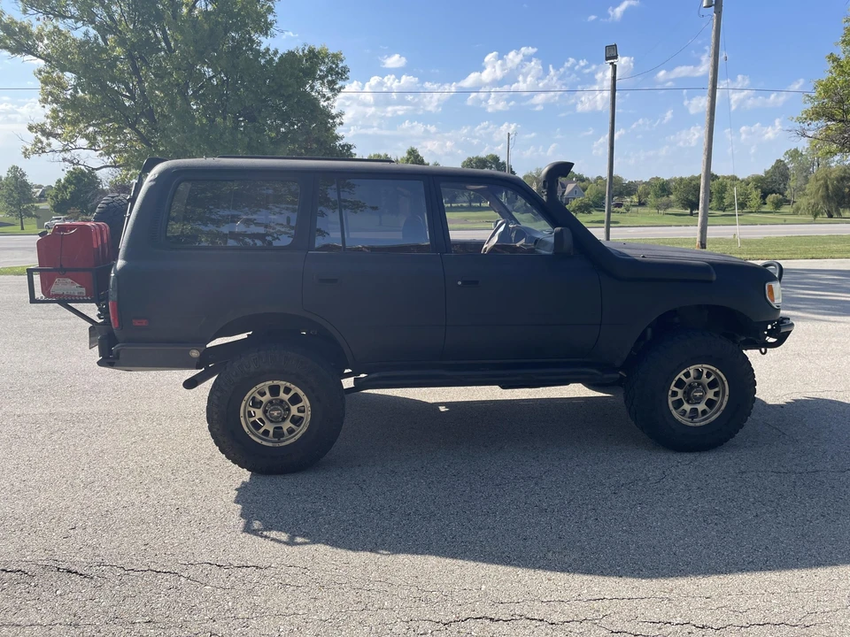 1996 Lexus LX 1st Gen - Image 24 of 31