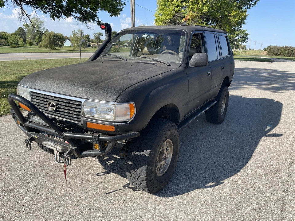 1996 Lexus LX 1st Gen - Image 4 of 31