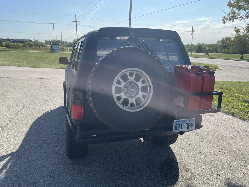 1996 Lexus LX 1st Gen - Image 15 of 31