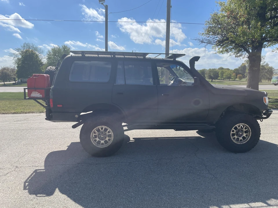 1996 Lexus LX 1st Gen - Image 25 of 31