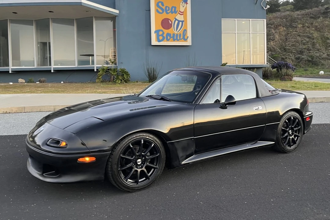 1996 Mazda NA MX-5 Miata - Image 3 of 31