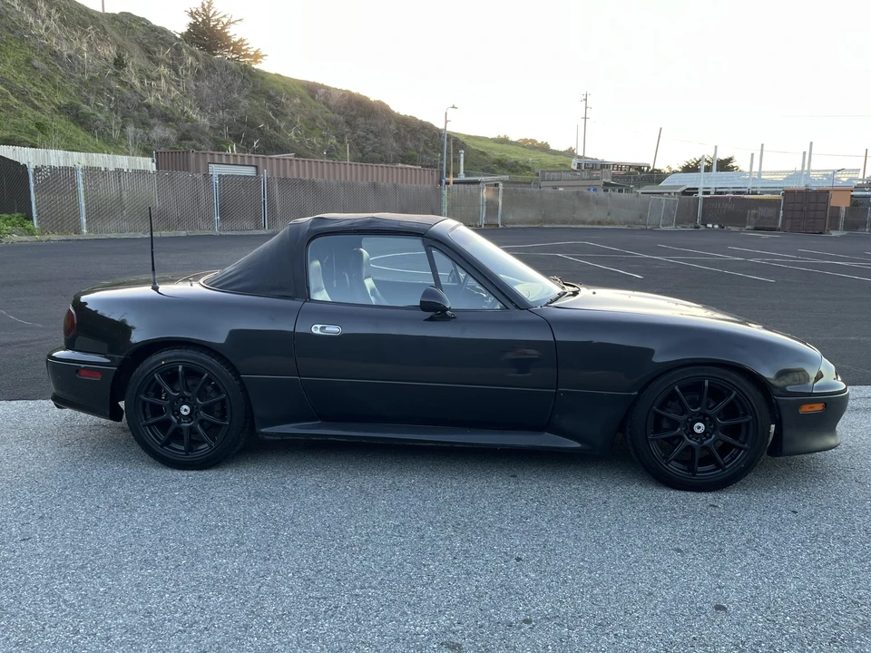 1996 Mazda NA MX-5 Miata - Image 6 of 31