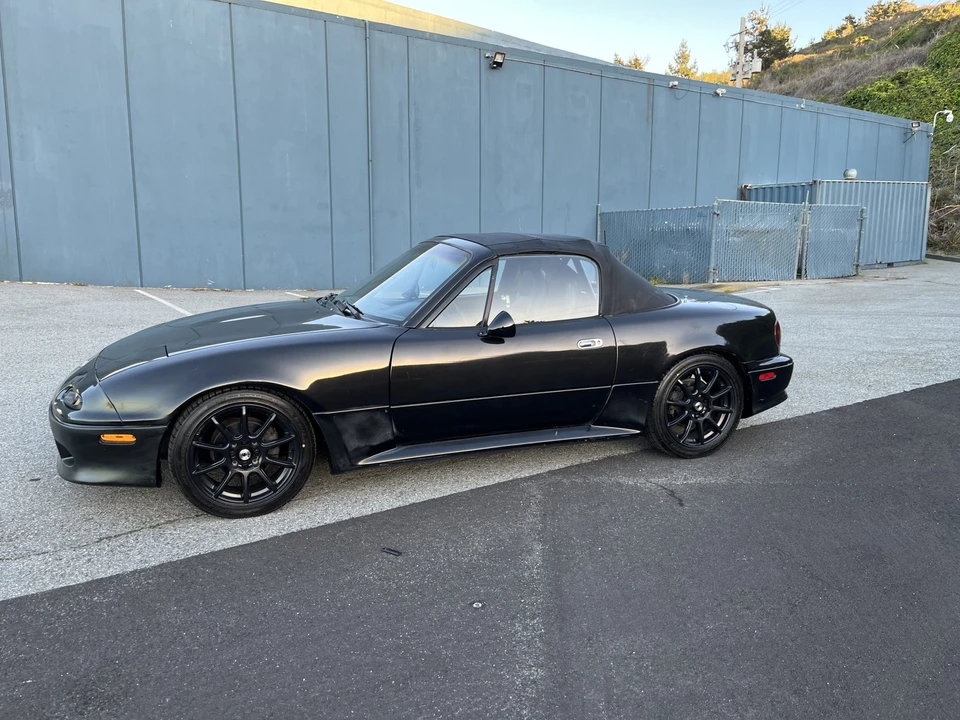 1996 Mazda NA MX-5 Miata - Image 4 of 31