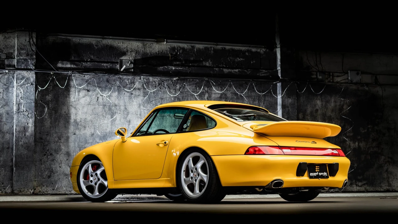 1996 Porsche 993 Carrera 4S - Image 14 of 31