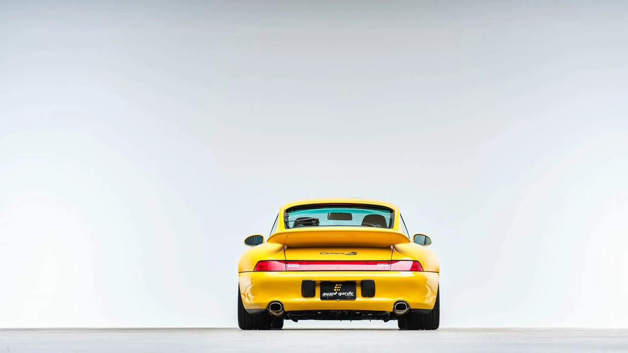 1996 Porsche 993 Carrera 4S - Image 24 of 31