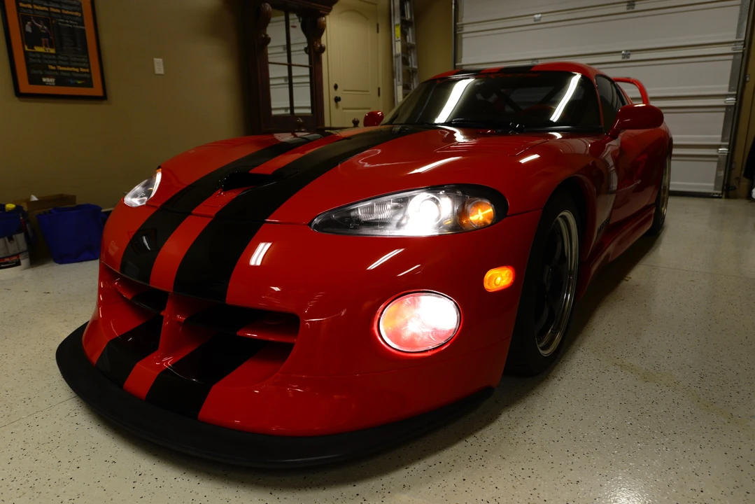 1997 Dodge Viper GTS 2nd Gen - Image 2 of 31
