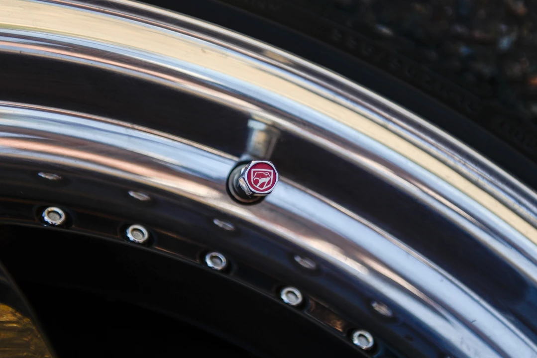 1997 Dodge Viper GTS 2nd Gen - Image 17 of 31