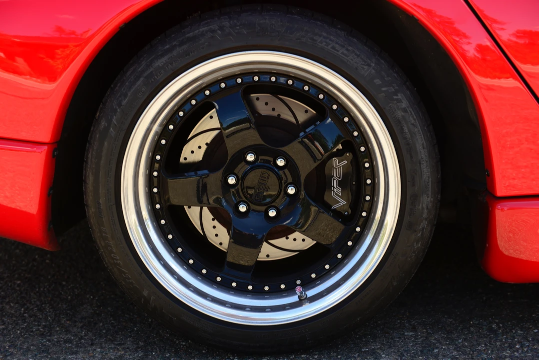 1997 Dodge Viper GTS 2nd Gen - Image 14 of 31
