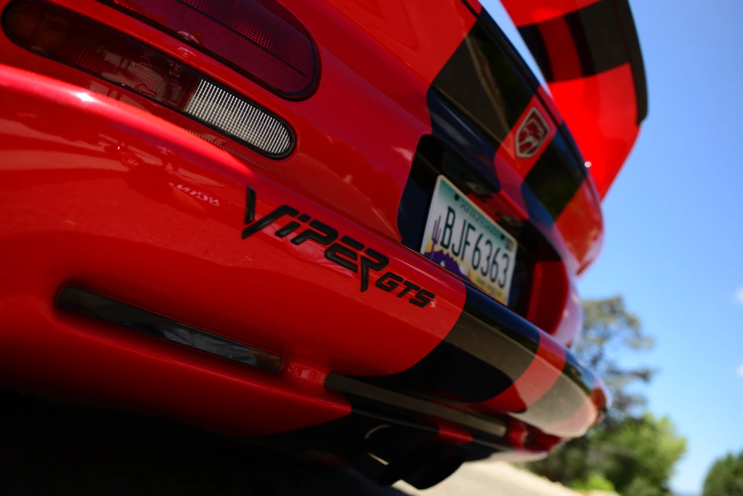 1997 Dodge Viper GTS 2nd Gen - Image 19 of 31