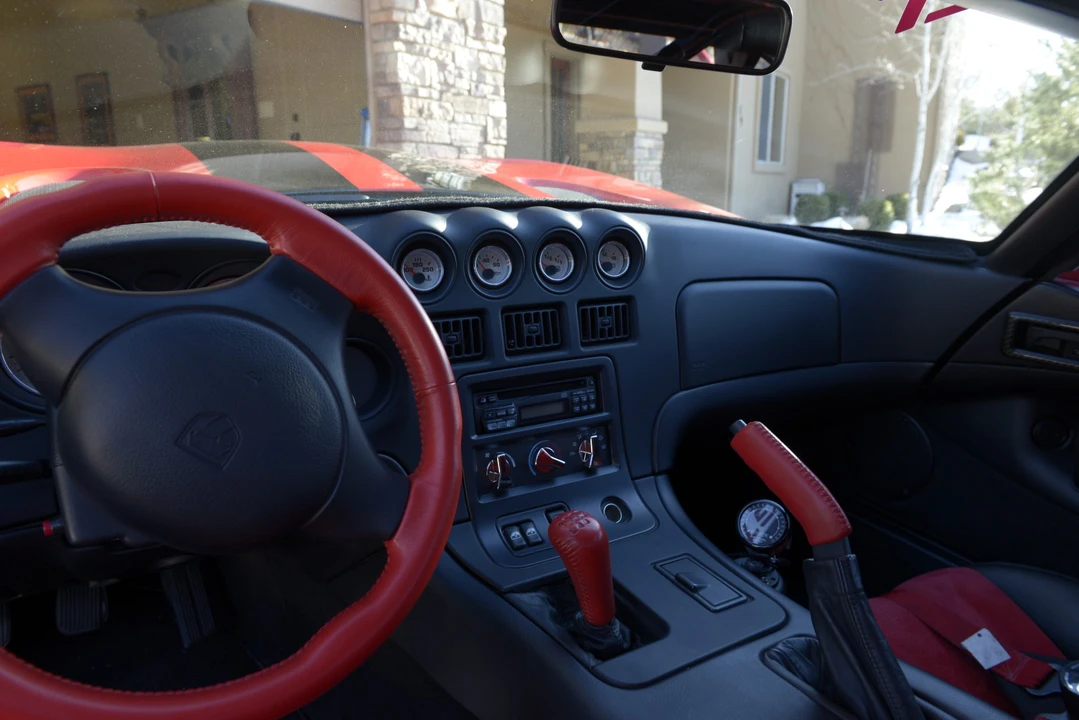 1997 Dodge Viper GTS 2nd Gen - Image 25 of 31