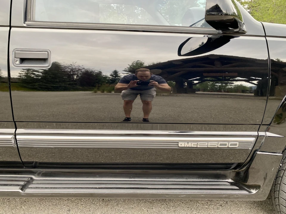 1997 GMC Suburban 8th Gen - Image 21 of 31