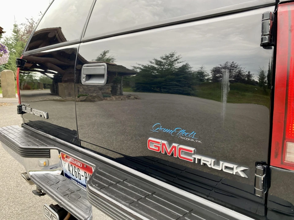 1997 GMC Suburban 8th Gen - Image 30 of 31