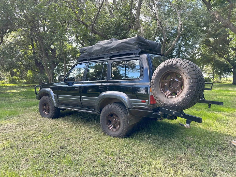 1997 Lexus LX 1st Gen - Image 29 of 31