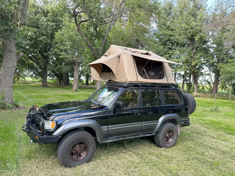 1997 Lexus LX 1st Gen - Image 26 of 31