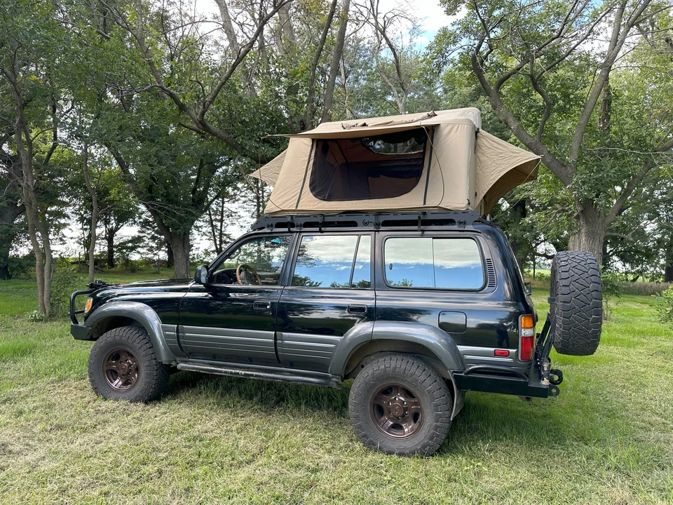 1997 Lexus LX 1st Gen - Image 25 of 31