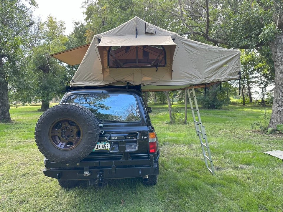 1997 Lexus LX 1st Gen - Image 23 of 31