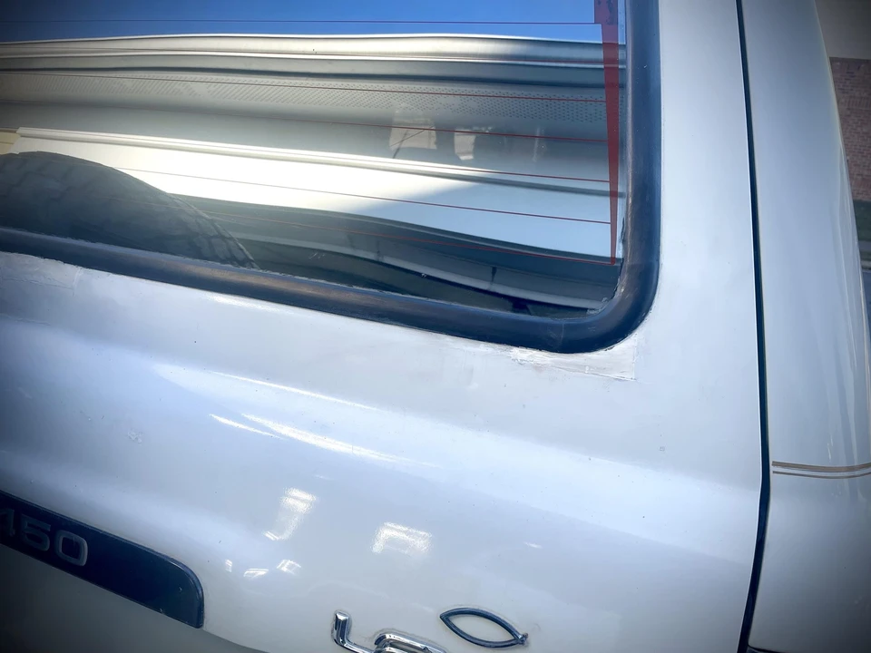 1997 Lexus LX 1st Gen - Image 27 of 31