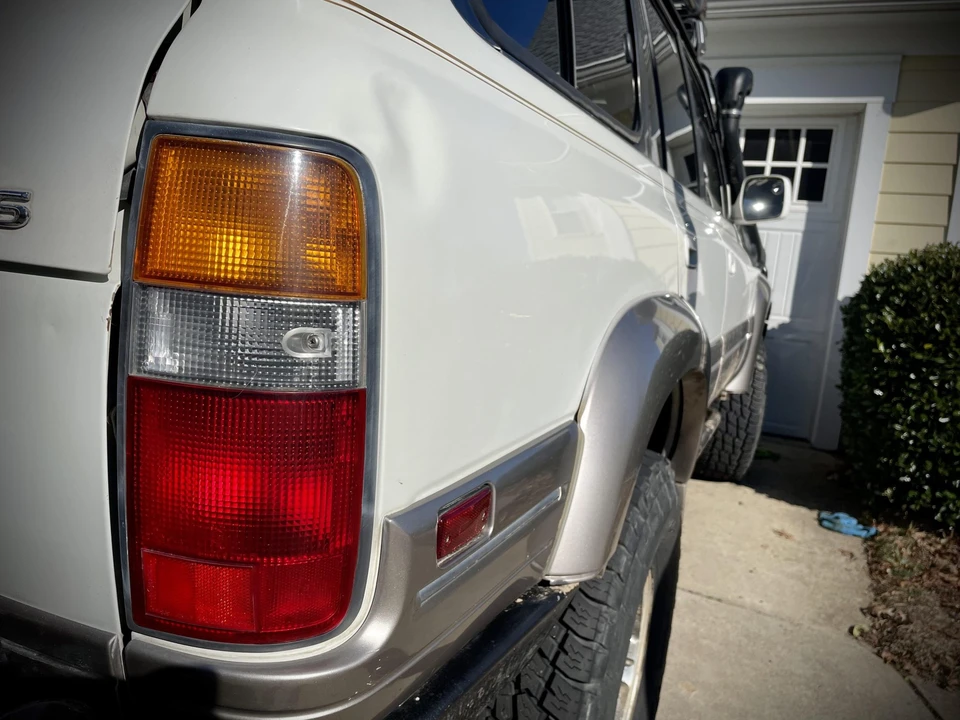1997 Lexus LX 1st Gen - Image 28 of 31