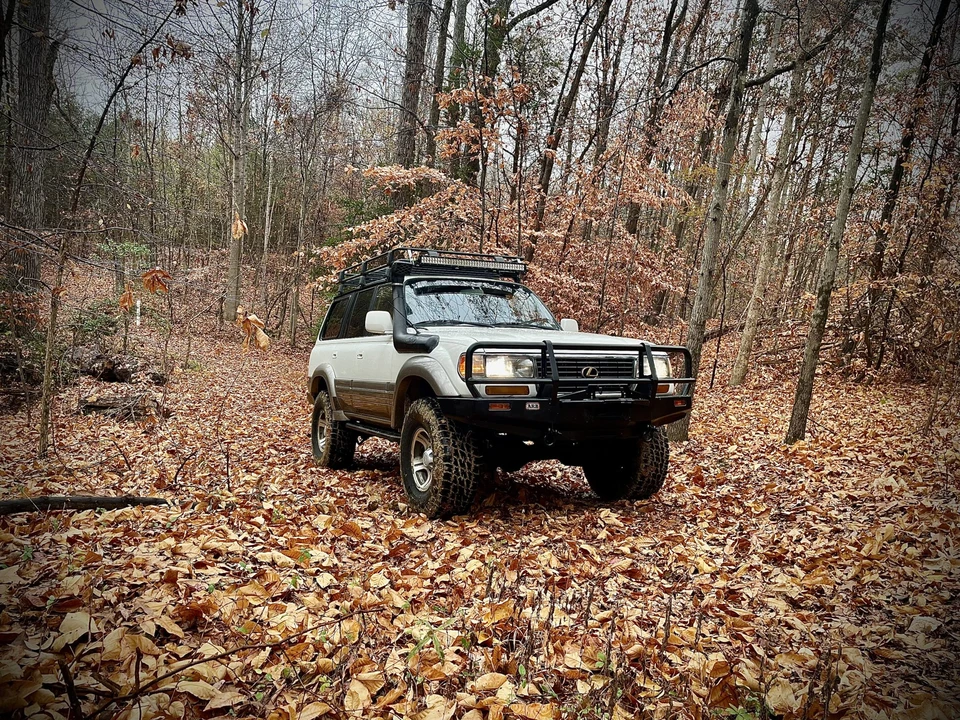 1997 Lexus LX 1st Gen - Image 12 of 31