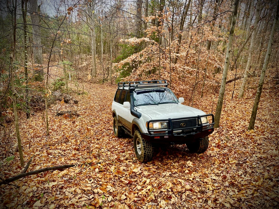 1997 Lexus LX 1st Gen - Image 13 of 31