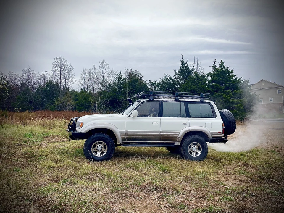 1997 Lexus LX 1st Gen - Image 4 of 31