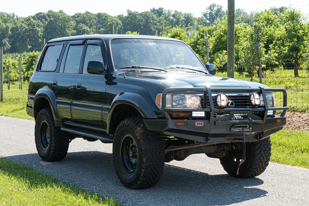 1997 Lexus LX 1st Gen - Image 13 of 31